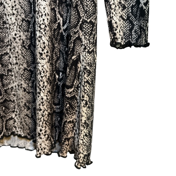 Good Luck Gem | Snake Print Long Sleeve Ribbed Dress NWT Size Small - Picture 2 of 6